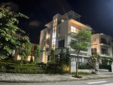 Biệt thự đơn lập 300m2ck 4 tỷtặng ngay xe mercedes & nội thất 2,5 tỷsổ đỏ lâu dài