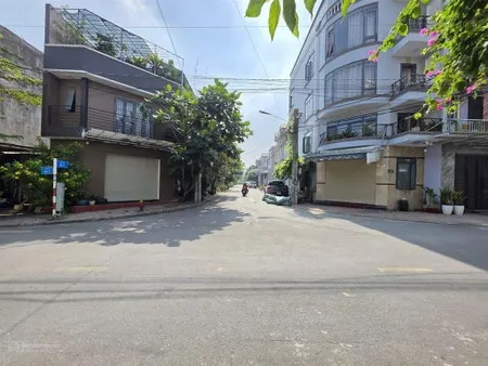 Nhà phố 2 mặt tiền trục chính kdc lê phong tân bình, phường tân bình, tp dĩ an.