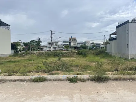 Bán đất 95m2 hướng đông nam, sổ đỏ chính chủ. giá 1,8 tỷ (thương lượng khách có thiện chí)