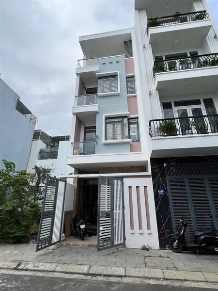 Nhà 4 tầng khu tái định cư vcn phước long