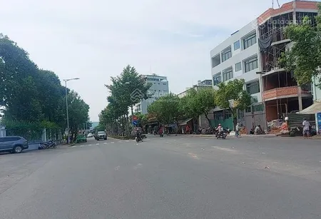 Bán đất gần ngay đại học giao thông vận tải hẻm 7m khu vực sầm uất giá chi 11.5 tỷ 0868 976 ***
