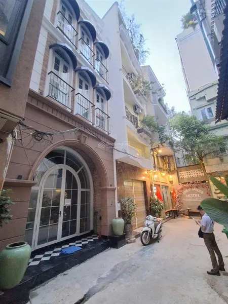 Bán gấp trong tháng bán nhà hẻm thủ khoa huân 98m² 4 tầng giá bán 51 tỷ
