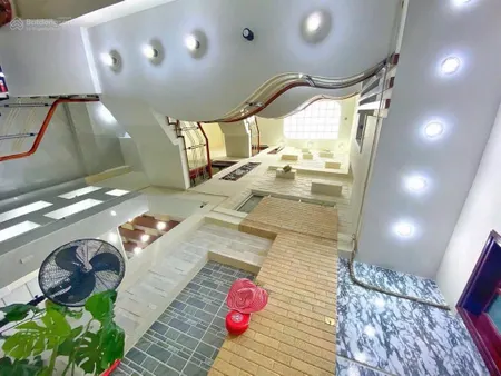 Chính chủ bán nhanh nhà 3 tầng đinh tiên hoàng, dt lớn 106m2 trung tâm hải châu, giá chỉ 6 tỷ 2x