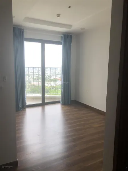 Chính chủ bán căn 92m2 giá 5.8 tỷ, sổ hồng ,tầng cao view thoáng nhà sạch đẹp, 0909 393 ***