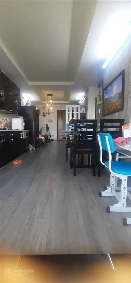 Cần bán căn hộ 2pn phoenix view hồ full nội thất. 0909 638 ***