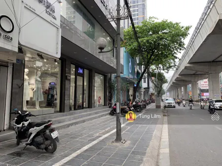Đất mặt phố, số nhà 13x cầu giấy. dt 1700m2, lô góc vỉa hè rộng, full thổ cư, vị trí đắc địa