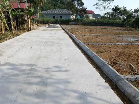 Bán đất đất nền thạch cẩm 130m mặt tiền 5m giá nhinh 200 triệu bao sổ