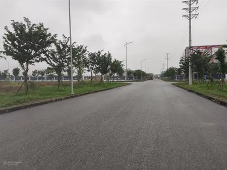Bạn 950m2 đất và kho xưởng 3 tầng cụm làng nghề đại thắng. mặt đường ngọc hồi phú xuyên 62m
