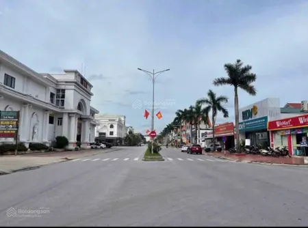Mặt đường trần thái tông diện tích 632m2. mặt tiền 8m