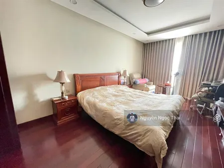 (giá chuẩn) bán căn 3pn2wc 120m2, ban công đn full nội thất, nhà đẹp, sổ đỏ. giá 8,4 tỷ tòa tây hà