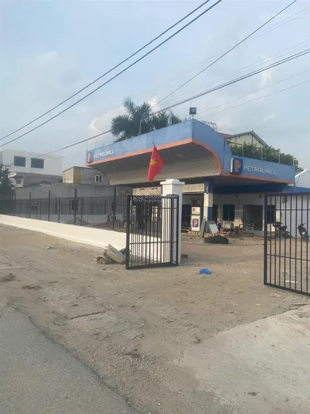 Bán đất cây xăng quốc lộ 1a, quỳnh thiện, thị trấn hoàng mai, nghệ an. 3000m2. mặt tiền 40m