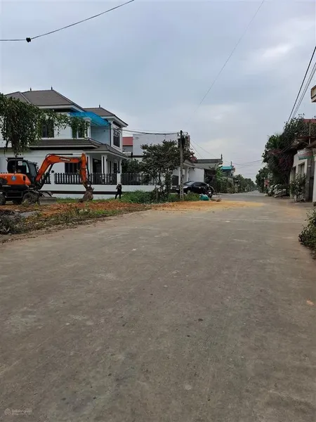 Đất trục liên xã fun thổ cư. dân cư đông đúc kinh doanh được. diên tích 102m2