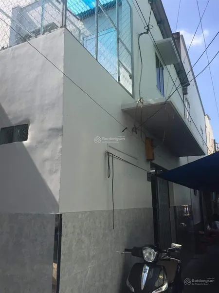 Ngay nhà thờ xóm chiếu khu bàn cờ kdc 2 tầng hoàn công 19m2 hẻm 3m thông chỉ 2tỷ4 tl