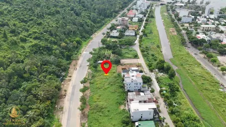 Giá rẻ nhất đường lê văn lương gần biển đối diện núi và dự án hiyori 2, phù hợp xây villa đẳng cấp