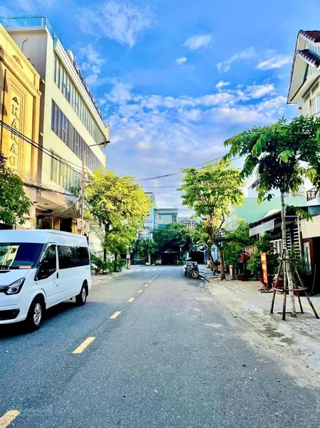 Bán tòa căn hộ 6 tầng trung tâm hải châu gần sân bay đà nẵng, 12 phòng, dòng tiền 60tr/tháng