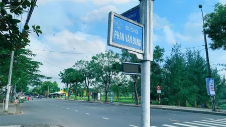 Bán đất chính chủ mặt tiền đường 7m5 phan văn đáng