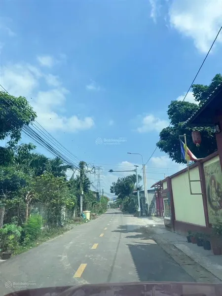 Cần bán gấp đất hẻm xã bình hoà cũ, nay là phường tân triều. 100m2, thổ cư full, shr, giá 950 triệu