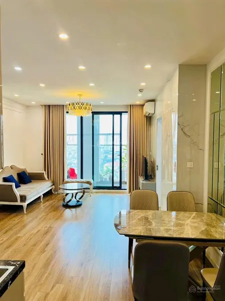 Bán căn hộ số 6 đội nhân ba đình 106m2 3pn 2vs hơn 9 tỷ tầng trung, full nt