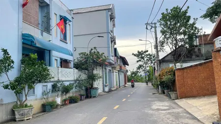 Tôi cần bán mảnh đất gần đại lộ thăng long mua lâu rồi nay bán nhanh giá 2,595tỷ, gần qh vin 300ha
