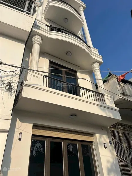 Căn 4 tầng 46m2 hướng tây nam trung tâm quận kiến an