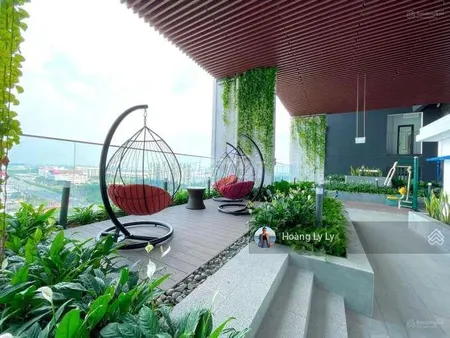 Chuyển nhượng chính chủ gửi bán căn góc 2pn2wc full nội thất sổ sẵn chung cư the emerald golf view