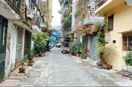 Bán đất ba đình (cũ), phố tân ấp, trước đất rộng 4m, 3 gác đỗ cửa, 2 thoáng trước sau, 30m ra phố