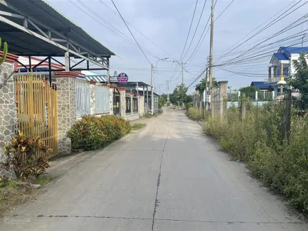 Chính chủ gửi 1125m2 đất, đường xe hơi, cách quốc lộ 50 chỉ 200m, sổ hồng riêng, giá rẻ