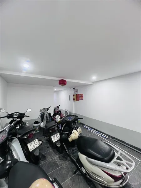 Ccmn 6 tầng thang máy lô góc cách 1 nhà ra phố đầy đủ giấy phép 10 phòng khép kín