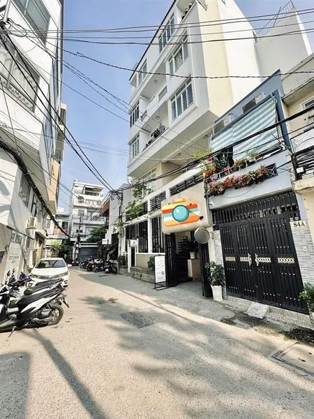 3 lầu mặt tiền phó đức chính .f.2 bình thạnh 6,x tỷ