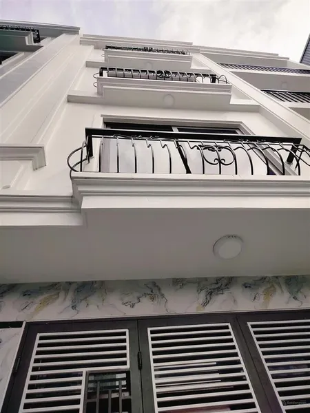 Nhà 6 ngủ với 5 tầng, mới tinh tại xuân đỗ thạch bàn, giá 7.89 tỷ/ 40m2