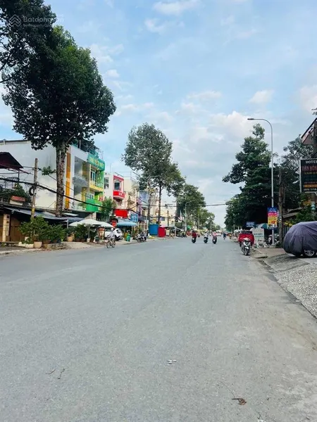 Bán nhà mặt tiền đường 12m khu dân cư bình hưng, dt 96m2 4 tầng, nhỉnh 10 tỷ (thương lượng mạnh)