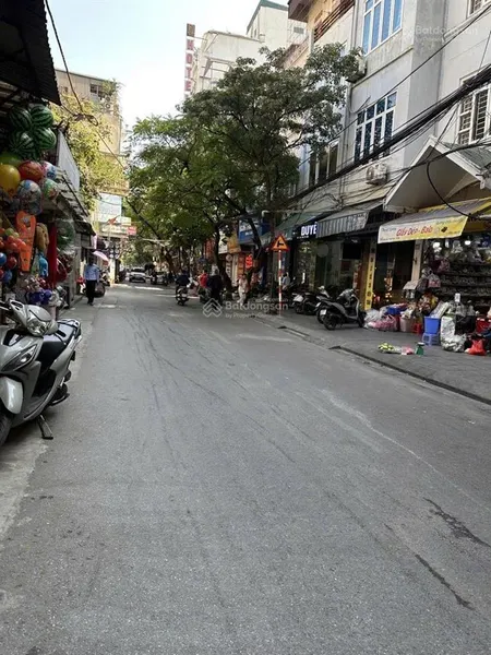 Chính chủ bán đất tặng nhà 2 tầng đường đào tấn giá rẻ nhất thị trường sổ sẵn giao dịch