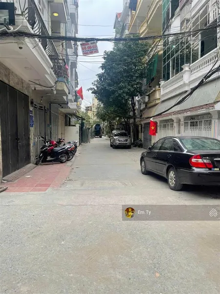 Bán nhà hà trìchính chủphân lô cán bộtrước nhà ô tô tránh, dừng đỗ ngày đêmdân xây chắc chắn
