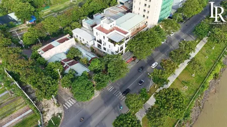 Bán 2mt đường lý tử tấn giao đường 5m5. view núi thơ mộng. vị trí đẹp