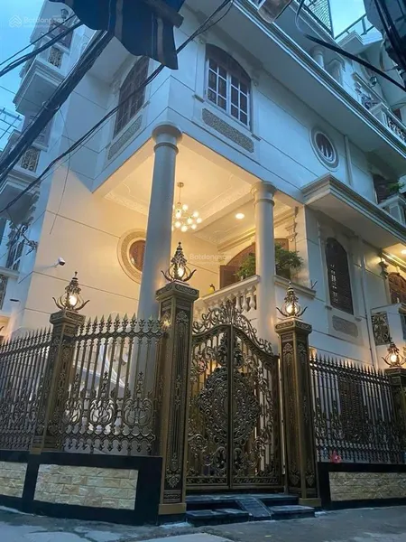 Biệt thự lô góc đường xuân diệu, tây hồ, dt100m2, 5 tầng, thang máy, full nội thất, mặt tiền 9,50m.