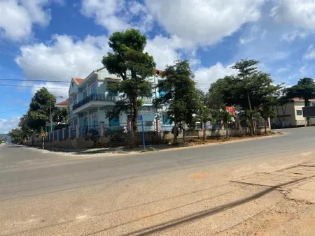 6x45 giá rẻ 600 triệu đất 2 mặt tiền xe ô tô tới tận nơi