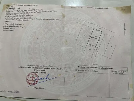 Bán lô đất 2 mt đường khu dân cư