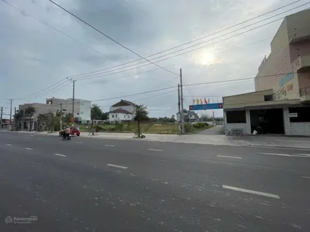 Mở bán 8 lô hàng f0 đang tách sổ đất mặt tiền đường nguyễn tất thành long hải giá đầu tư rất tốt