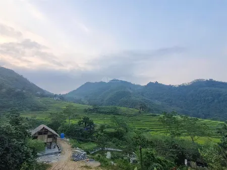 Cần bán đất nghỉ dưỡng sẵn nhà sàn, view ruộng bậc thang cực đẹp, điểm săn mây lý tưởng tại đà bắc