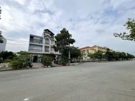 Kẹt tiền cần bấn gấp lô đất kdc metro, tân kiên, bình chánh, dt100m2, shr chỉ 3.8 tỷ