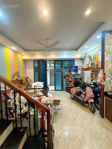 Bán nhà ba đình 40m2 nhỉnh 8 tỷ mặt tiền lớn 10m ra ô tô dân xây nở hậu vị trí đẹp