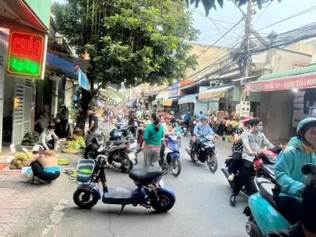 Bán nhà lầu đường chính d16 thu nhập ổn định giá tốt trong khu..