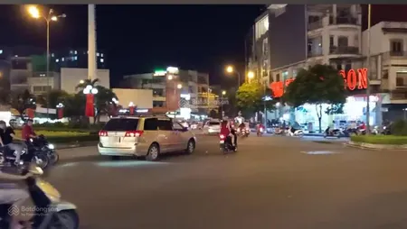 Bán gấp nhà 1 lầu gần mặt tiền ngay vòng xoay lê đại hành, khu lữ gia.