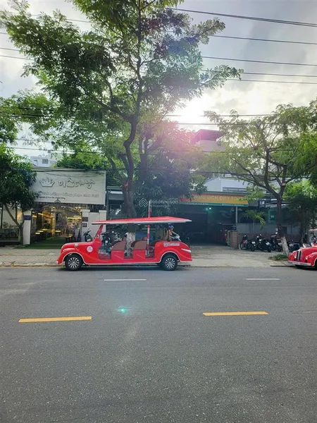 Bán đất hồ nghinh, sơn trà. diện tích 236m2 ngang 10m. ra biển 400m, sẵn nhà 2 tầng