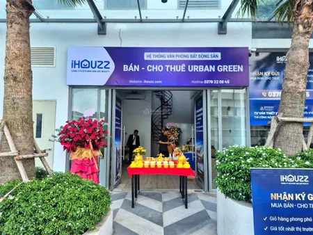 Chính chủ bán gấp 2 phòng ngủ 2wc 79m2 hỗ trợ vay ngân hàng, tầng trung view lk81, vạn phúc