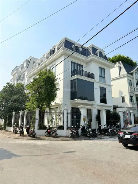Biệt thự 179m2 giá 45 tỷ khu đô thị sài đồng đường huỳnh văn nghệ hoàng thế thiện