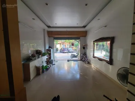 Bán nhà phân lô gara 7 chỗ phố nguỵ như kon tum 60m2, 5 tầng, 19 tỷ