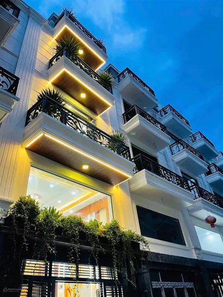 Bán nhà phố liền kề 1 trệt 3 lầu và sân thượng 61m2 giá 5,3 tỷ bao thuế phí