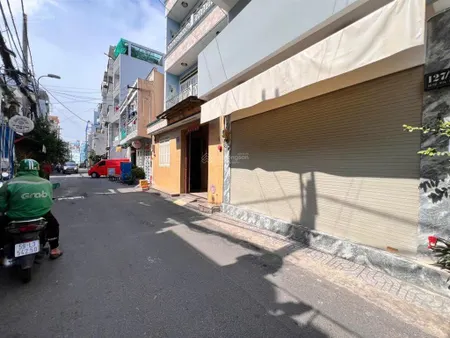 Vị trí đẹp âu cơ thiết kế trống suốt vị trí kinh doanh ngay lê đại hành