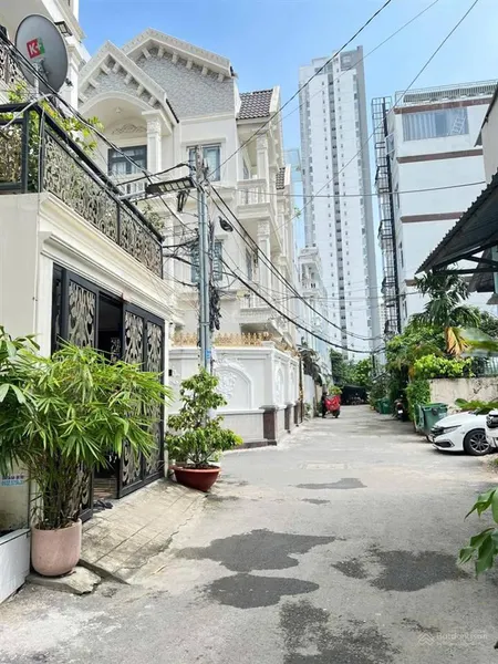 Nhà đẹp lê thị chợ, phú thuận, q7 đậu ô tô trong nhà, giá 9.5 tỷ